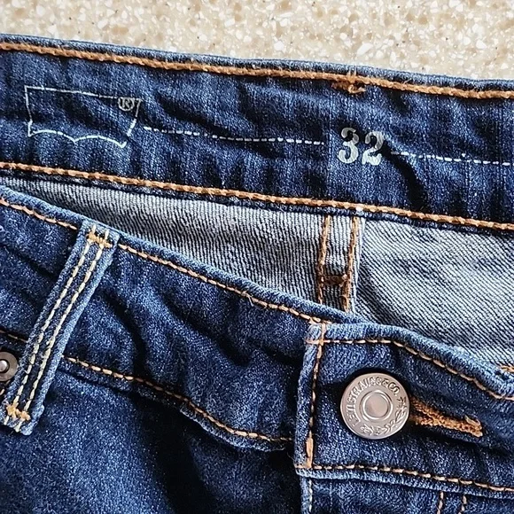 Levi's Cuffed Jean Short Size 32 - Picture 5 of 12